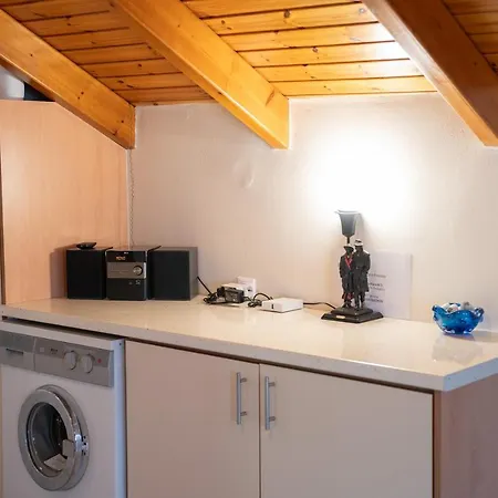 Faos Luxury Apartamento *