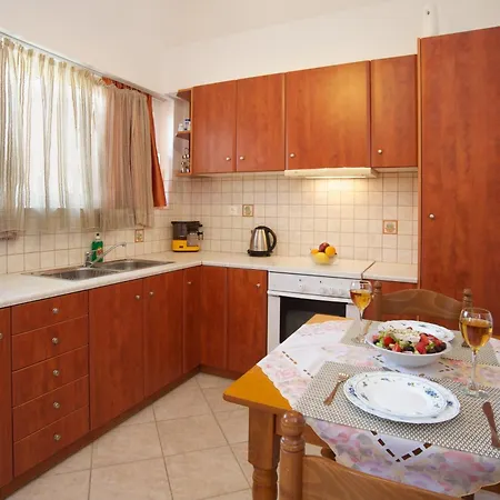 Faos Luxury Apartamento *