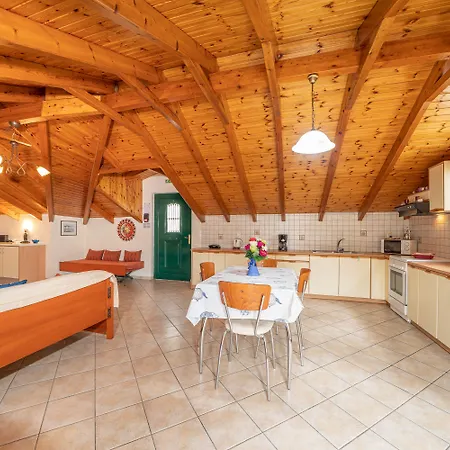 Faos Luxury Apartamento Agia Efimia