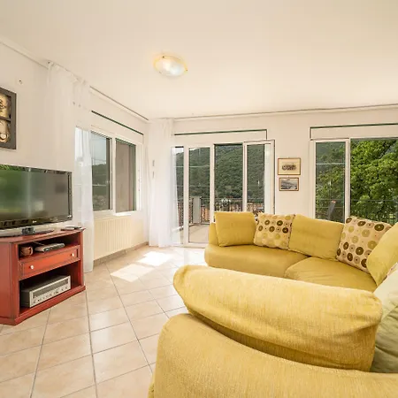 Faos Luxury Apartamento Agia Efimia