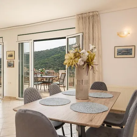 Faos Luxury Apartment *