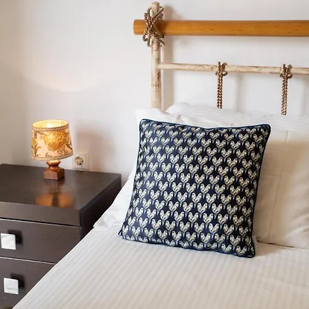 Faos Luxury Apartment Agia Efimia