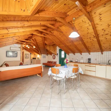 Faos Luxury Apartment *